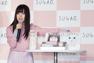ロート製薬「SUGAO」新イメージキャラクター発表会に登場した橋本環奈