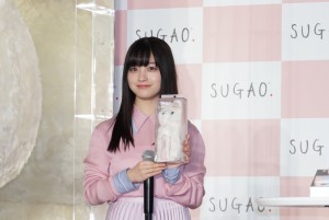 ロート製薬「SUGAO」新イメージキャラクター発表会に登場した橋本環奈
