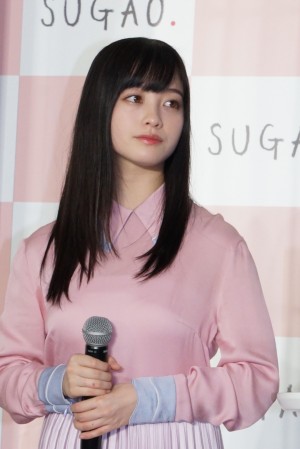 ロート製薬「SUGAO」新イメージキャラクター発表会に登場した橋本環奈