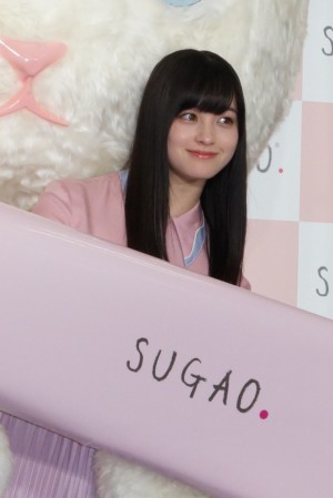 ロート製薬「SUGAO」新イメージキャラクター発表会に登場した橋本環奈