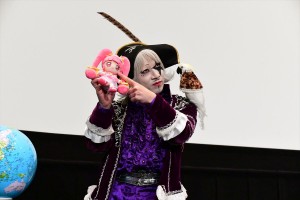 『映画プリキュアミラクルユニバース』完成披露イベントに登壇したゴー☆ジャス