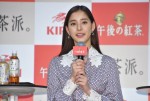 「キリン 午後の紅茶」新TVCM発表会に登場した新木優子