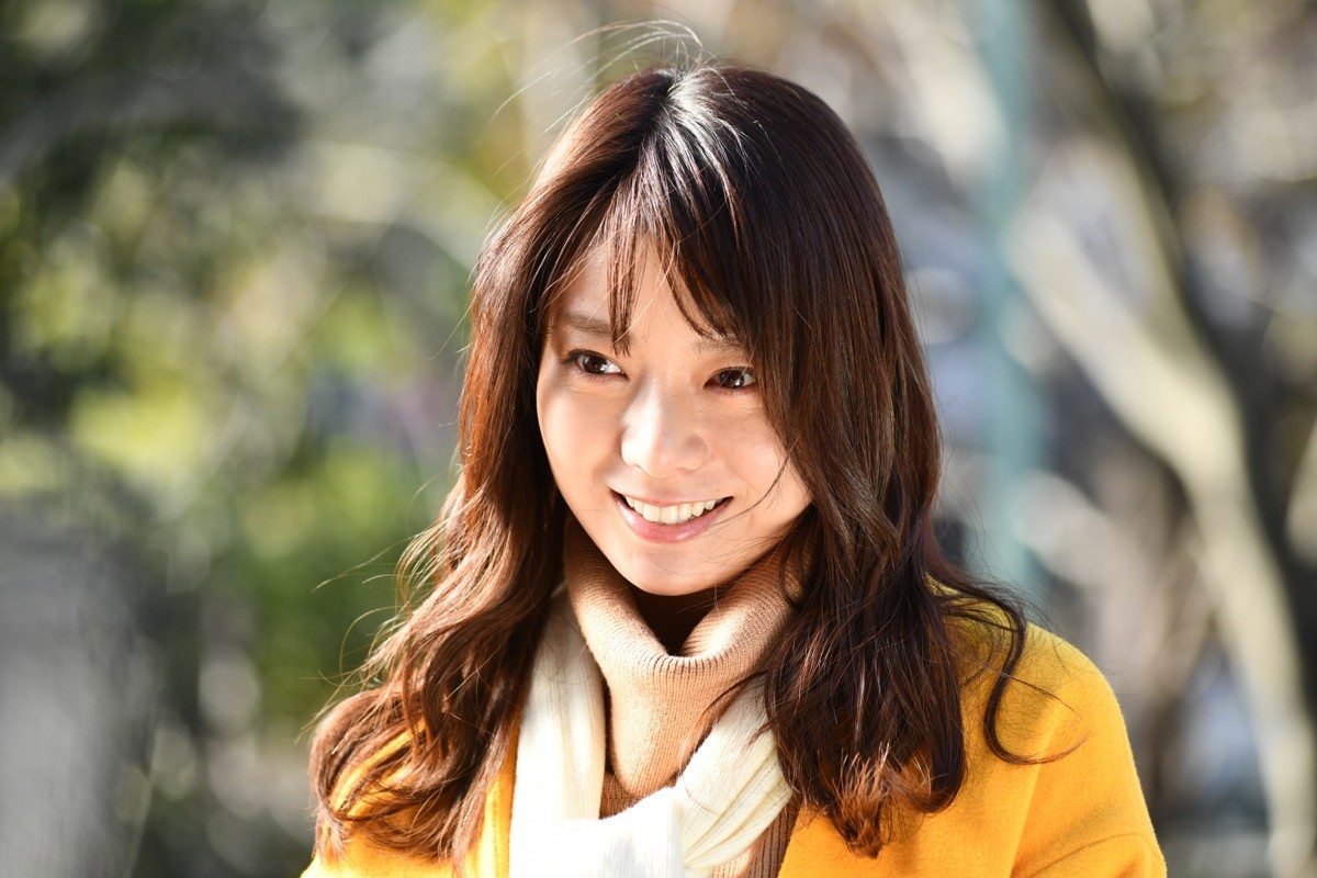 橋本環奈「やめて…！」 男に襲われ恐怖の表情 『1ページの恋』第4話