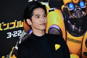 『バンブルビー』ジャパンプレミアに登場した志尊淳