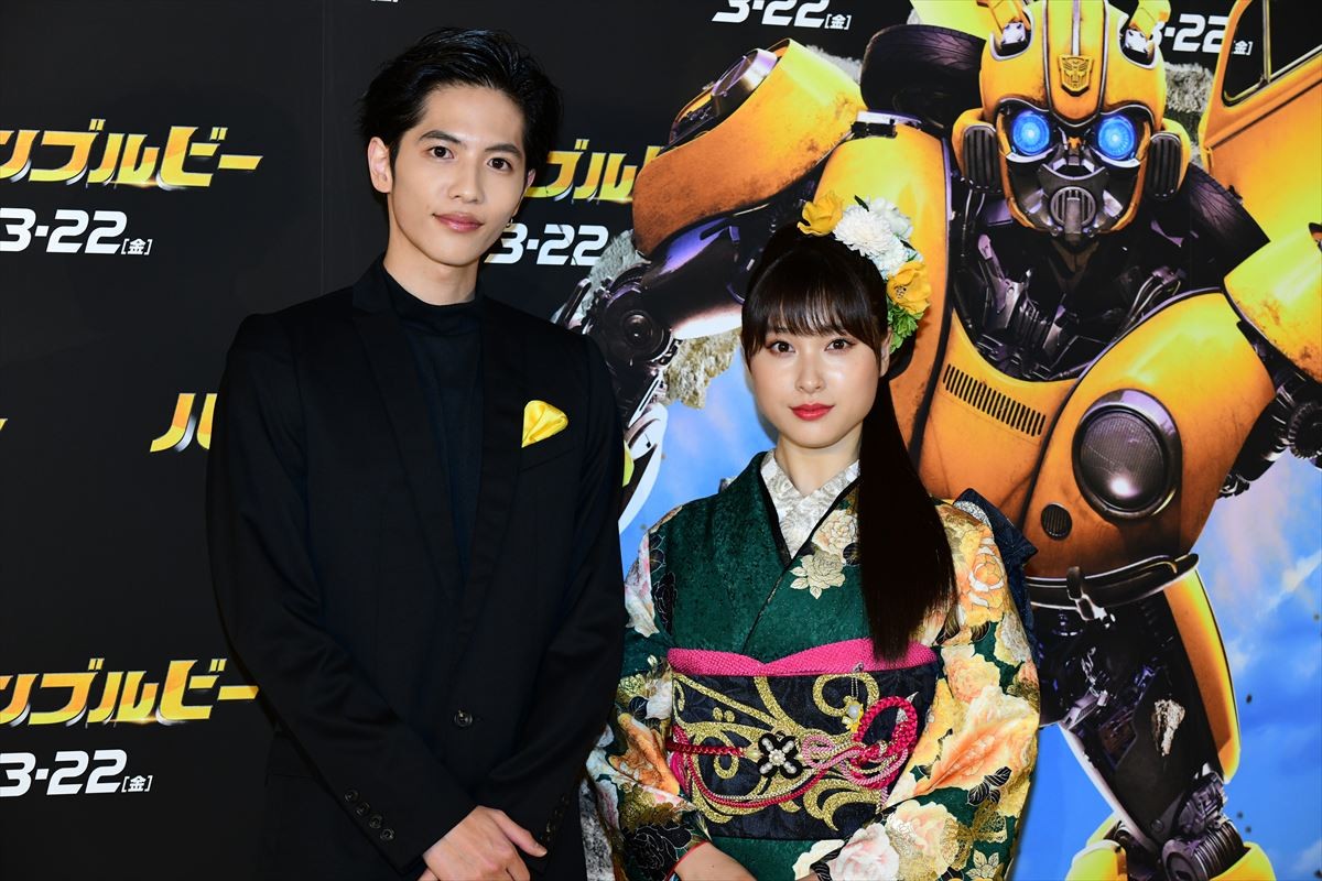 ヘイリー・スタインフェルド、黄色ドレスで観客魅了！ 土屋太鳳＆志尊淳とも対面