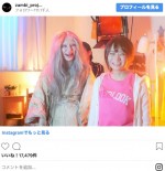 新内眞衣、秋元真夏2人ともザンビに　※『ザンビ』インスタグラム