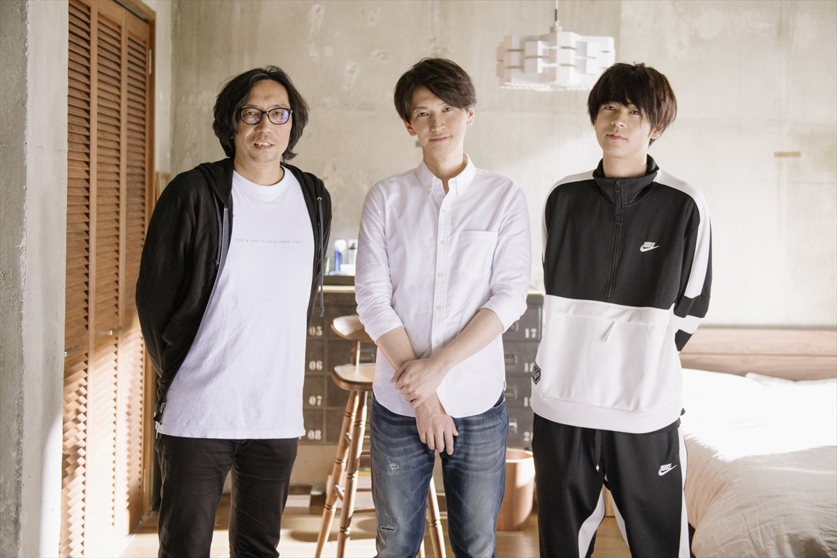 映画『窮鼠はチーズの夢を見る』クランクアップを迎えた(左から)行定勲監督、大倉忠義、成田凌