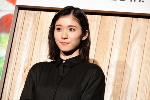 『バースデー・ワンダーランド』ジャパンプレミアイベントに登場した松岡茉優