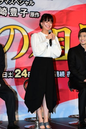 ドラマスペシャル『二つの祖国』記者会見に登場した多部未華子