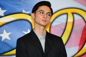 ドラマスペシャル『二つの祖国』記者会見に登場した高良健吾