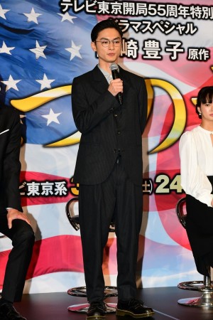 ドラマスペシャル『二つの祖国』記者会見に登場した高良健吾