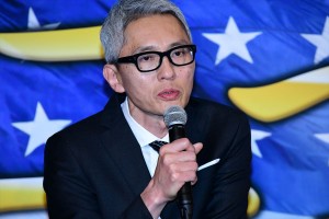 ドラマスペシャル『二つの祖国』記者会見に登場した松重豊