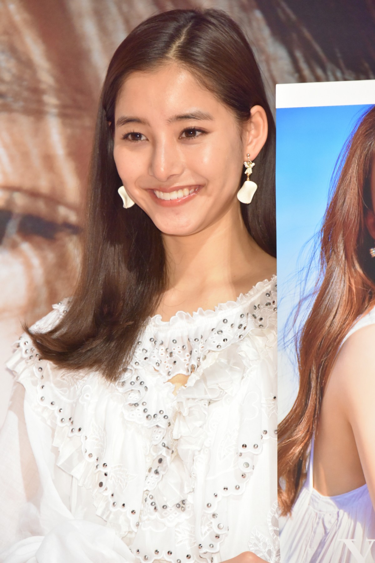 新木優子、初のファンイベントで1500人のファンとハイタッチ