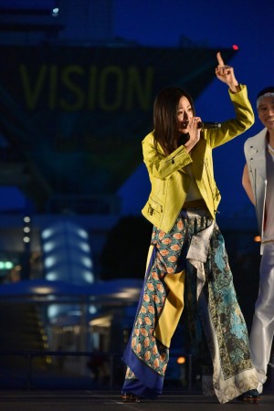 「Tokyo Vision ～500 Days to Go！Night～」に登場した倉木麻衣