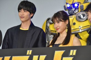土屋太鳳＆志尊淳、映画『バンブルビー』公開記念舞台挨拶に登壇