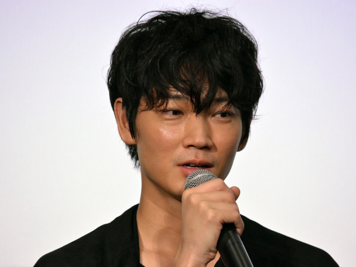 綾野剛、菅田将暉との6年ぶり“オフツーショット”披露に反響殺到