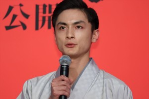 映画『多十郎殉愛記』記者会見に登場した高良健吾