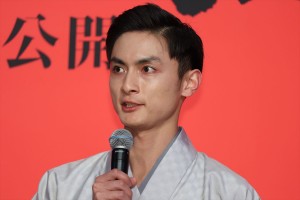 映画『多十郎殉愛記』記者会見に登場した高良健吾