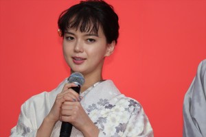 映画『多十郎殉愛記』記者会見に登場した多部未華子
