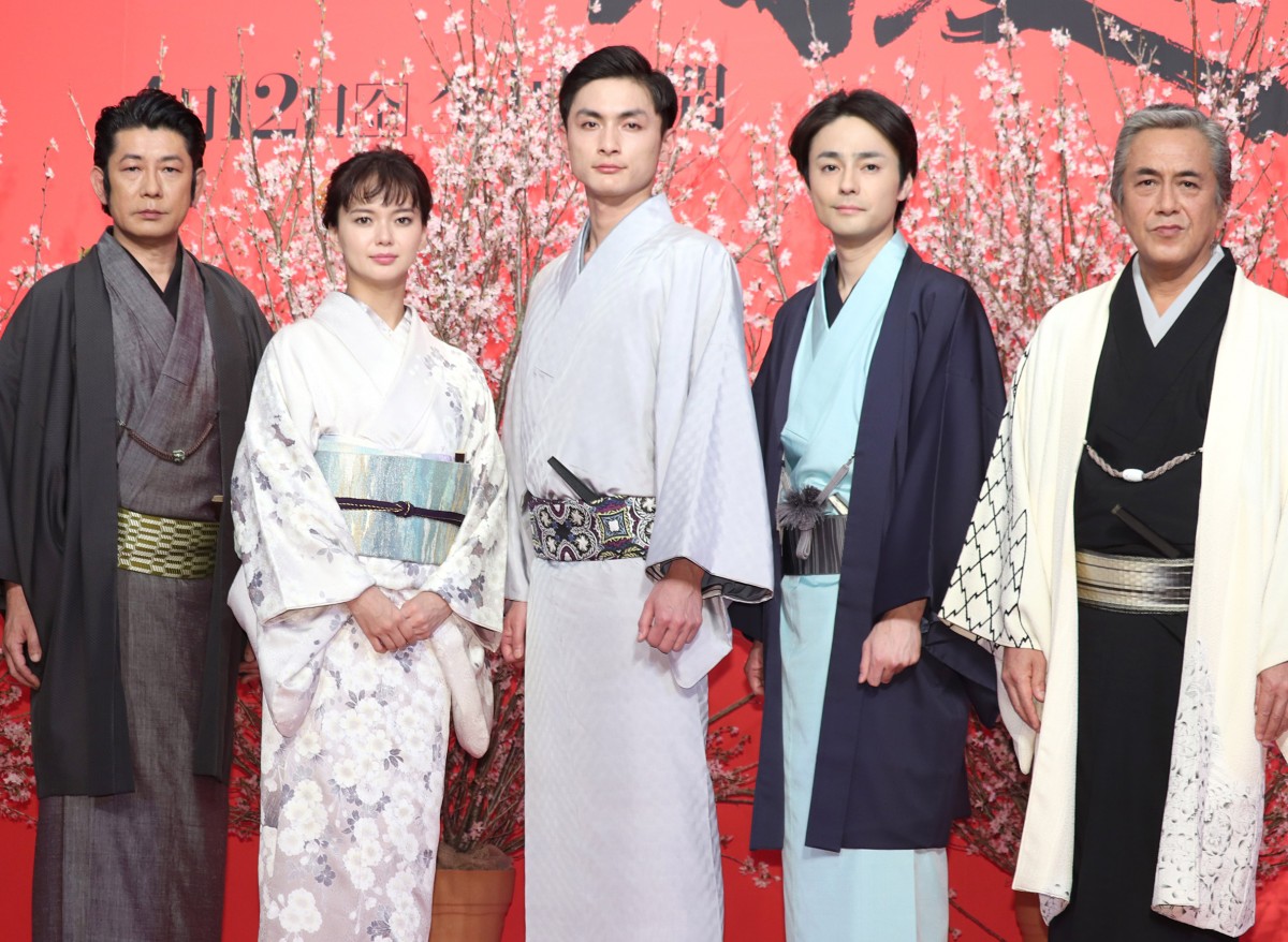 高良健吾、中島貞夫監督20年ぶりの作品で30代初主演「とても泥臭くて、渋い時代劇」