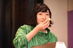 連続テレビ小説“バトンタッチ”セレモニーに登場した安藤サクラ