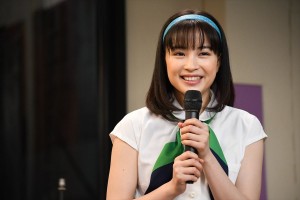 連続テレビ小説“バトンタッチ”セレモニーに登場した広瀬すず