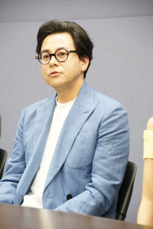 ドラマ『癒されたい男』取材会に登場した鈴木浩介