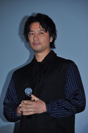 映画『家族のレシピ』舞台挨拶に登場した斎藤工