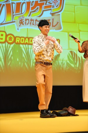 小島よしお、『映画クレヨンしんちゃん  新婚旅行ハリケーン ～失われたひろし～』完成披露試写会に登場