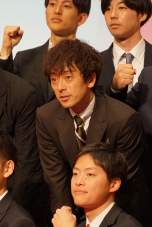 テレビ朝日2019年度入社式に登場した滝藤賢一