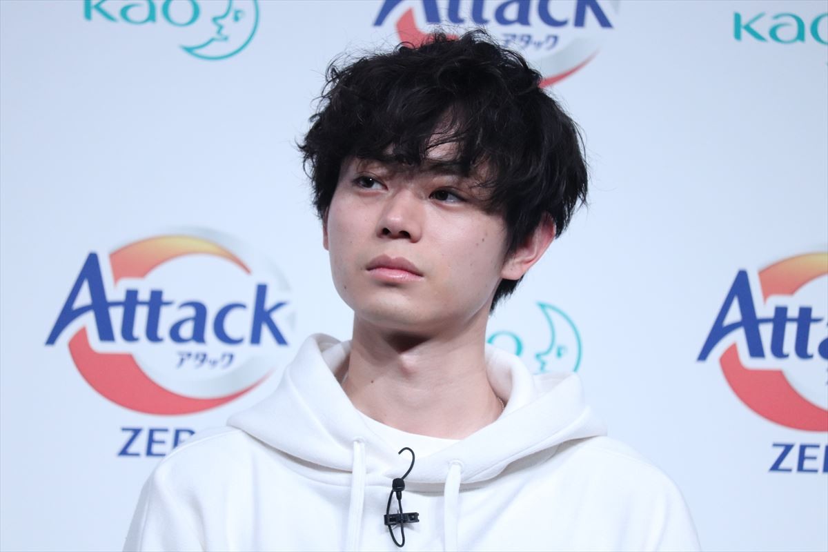菅田将暉の自室は物置状態!? 間宮祥太朗「真冬に浮き輪があった」と暴露