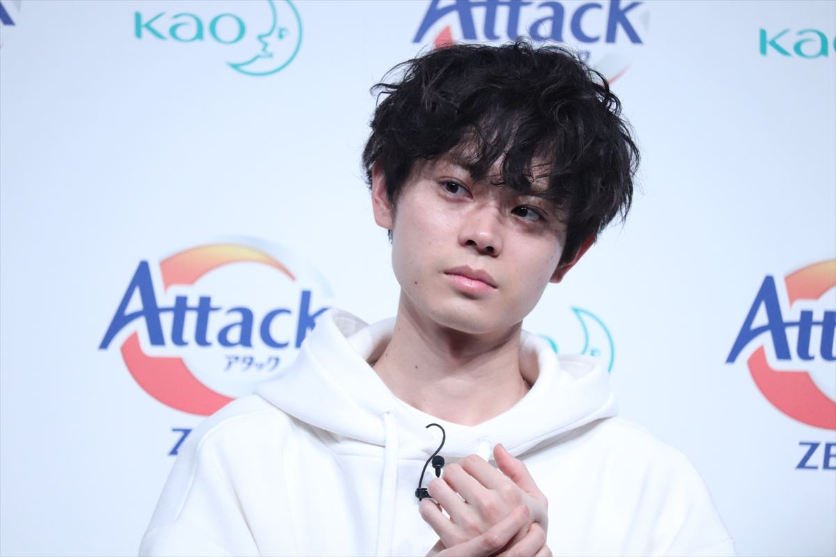 菅田将暉の自室は物置状態!? 間宮祥太朗「真冬に浮き輪があった」と暴露