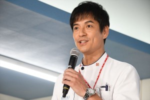 新水曜ドラマ『白衣の戦士！』囲み取材会に登場した沢村一樹