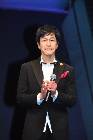 劇場版『名探偵コナン 紺青の拳（こんじょうのフィスト）』完成披露試写会に登壇した小山力也