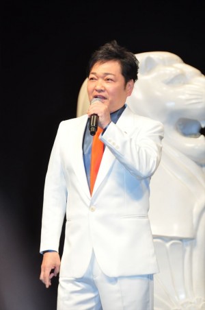 劇場版『名探偵コナン 紺青の拳（こんじょうのフィスト）』完成披露試写会に登壇した山口勝平