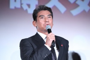 『ストロベリーナイト・サーガ』完成披露試写会に登場した宍戸開