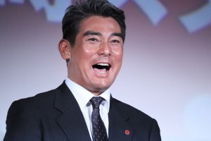 『ストロベリーナイト・サーガ』完成披露試写会に登場した宍戸開