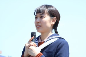 2019年後期連続テレビ小説『スカーレット』ロケ取材会に登場した戸田恵梨香