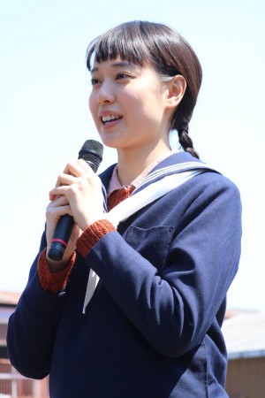 2019年後期連続テレビ小説『スカーレット』ロケ取材会に登場した戸田恵梨香