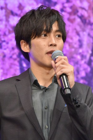 『居眠り磐音』プレミアイベントに登場した松坂桃李