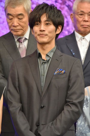 『居眠り磐音』プレミアイベントに登場した松坂桃李