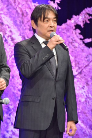 『居眠り磐音』プレミアイベントに登場した本木克英監督