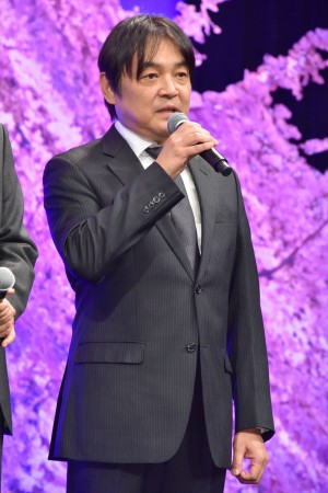 『居眠り磐音』プレミアイベントに登場した本木克英監督