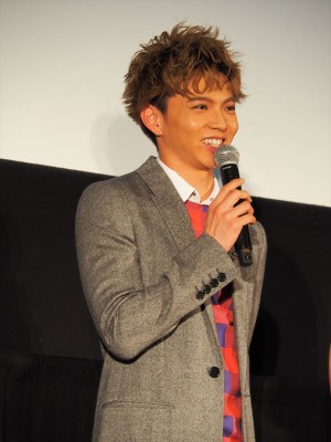 『4月の君、スピカ。』初日舞台挨拶に登場した佐藤大樹