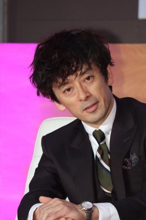 ドラマ『東京独身男子』記者会見に出席した滝藤賢一