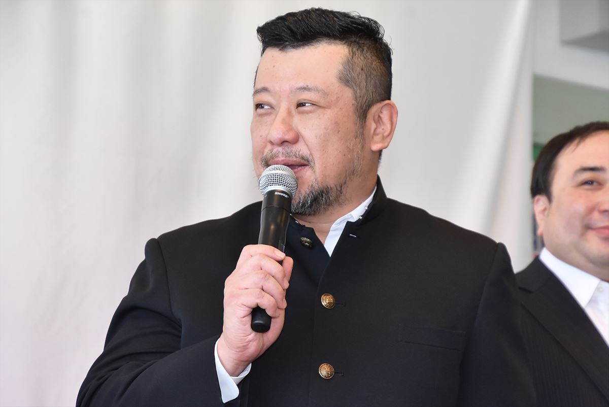 「ジャンプ」＆「マガジン」が初タッグ！  無料マンガサイトをオープン