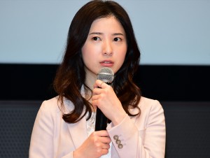 吉高由里子、『わたし、定時で帰ります。』プレミアム試写会＆舞台挨拶に登場