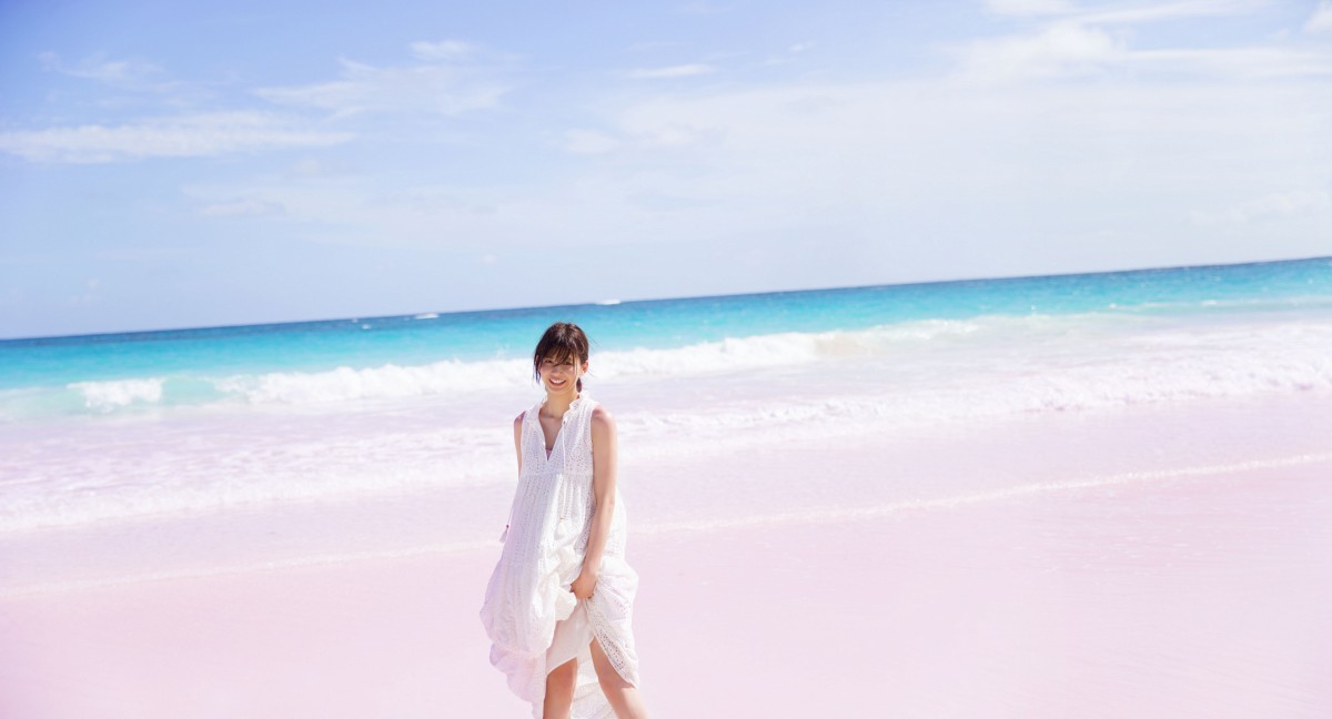 欅坂46・渡邉理佐、初写真集の大胆シャワーシーンは“想定外”