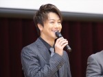 『僕に、会いたかった』隠岐の島で行われた上映会に登壇した（左から）秋山真太 郎、TAKAHIRO、松坂慶子、錦織良成監督