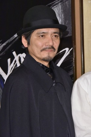 舞台『hymns』囲み取材に登場した陰山泰